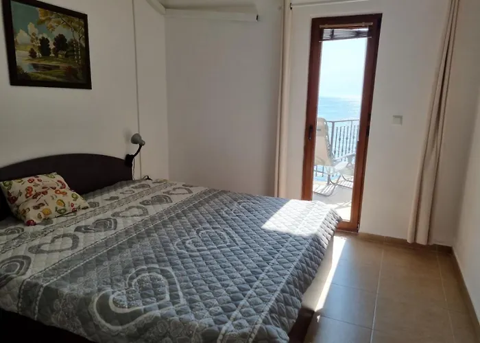 Sea View 2 Bedroom - Floor
